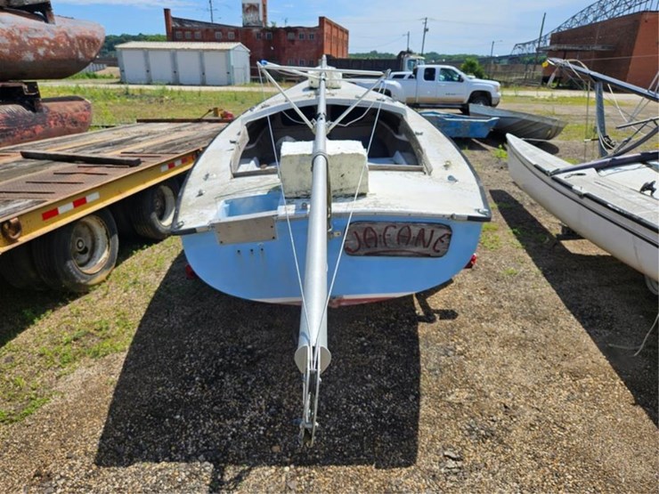 #2534-•-o-day-rhodes-19'-sail-boat-with-trailer-image-3