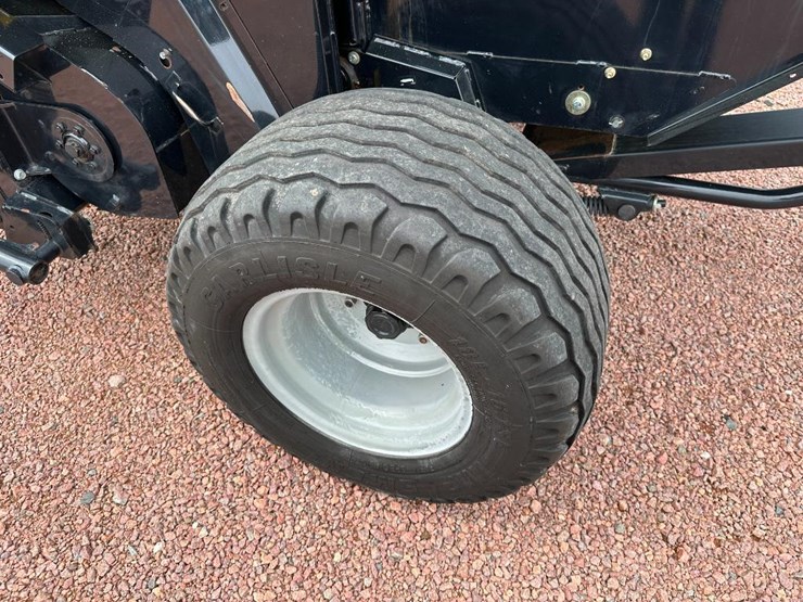 2019-case-ih-rb465-image-8