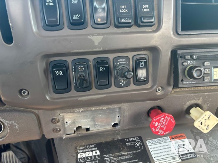 2006-mack-chn613-image-73