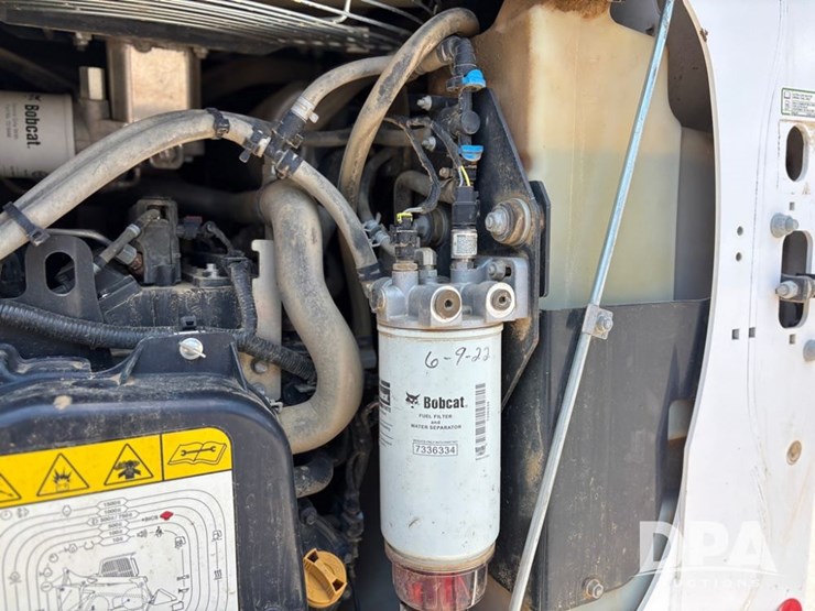 2021-bobcat-t62-image-40