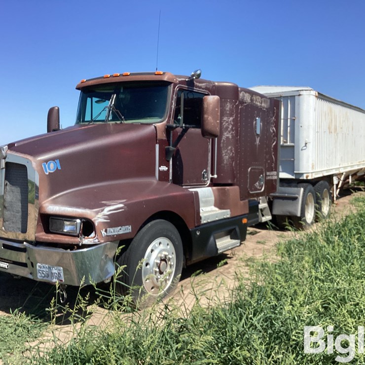 TRAILMOBILE TRAILER