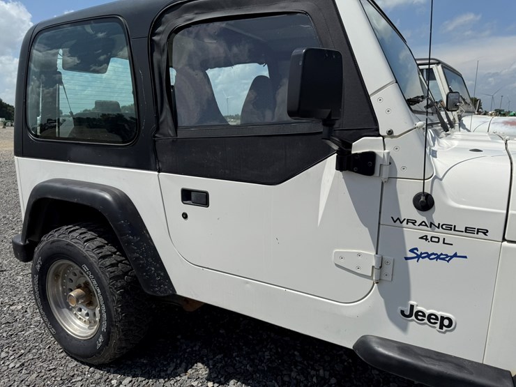 1997-jeep-wrangler-image-19