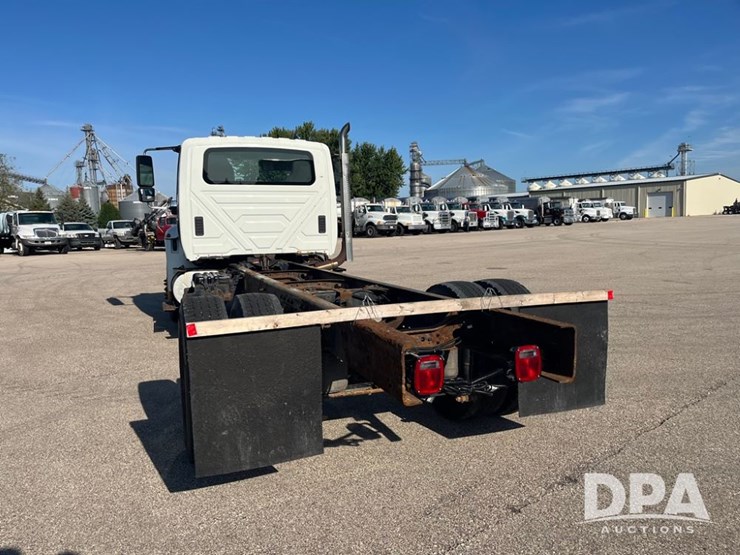 2012-international-durastar-4400-image-7