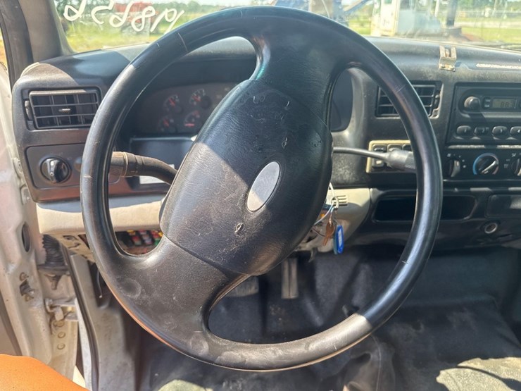 2005-ford-f650-image-24