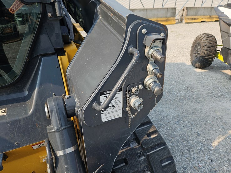 2020-deere-333g-image-6