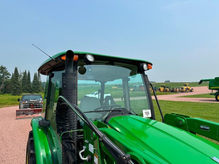 2020-john-deere-5075e-image-15