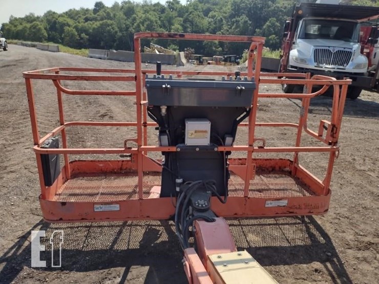 2007-jlg-400s-image-22