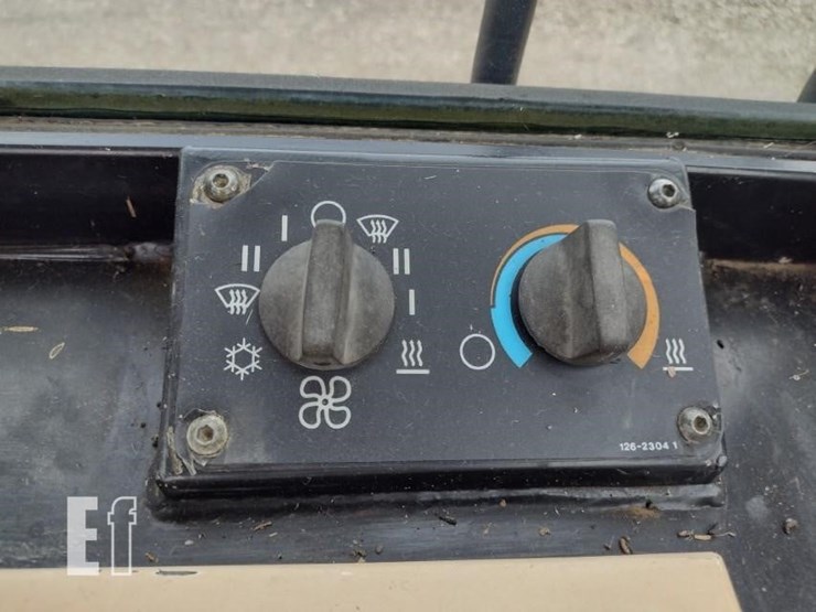 caterpillar-953c-image-12