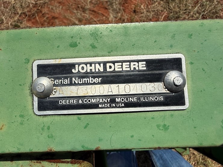 john-deere-7300-image-19