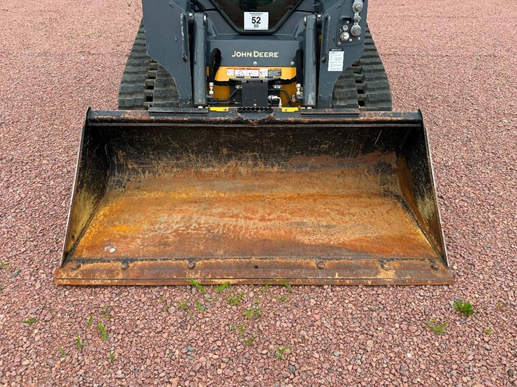 2020-deere-317g-image-16