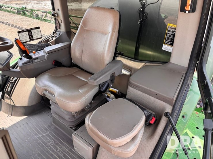 2017-john-deere-r4045-image-117
