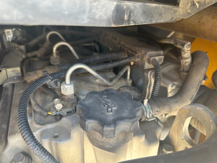 jcb-320t-image-36