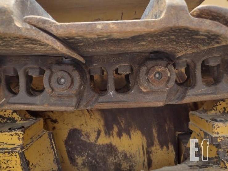 2011-deere-850k-image-37