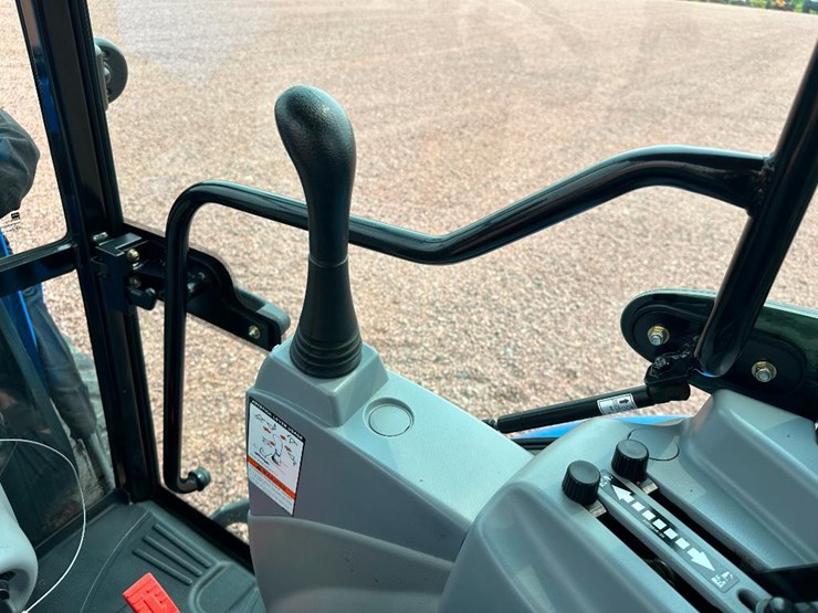 2020-new-holland-boomer-40-image-48