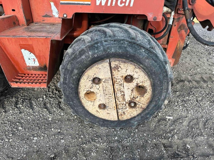 2003-ditch-witch-3700-image-24
