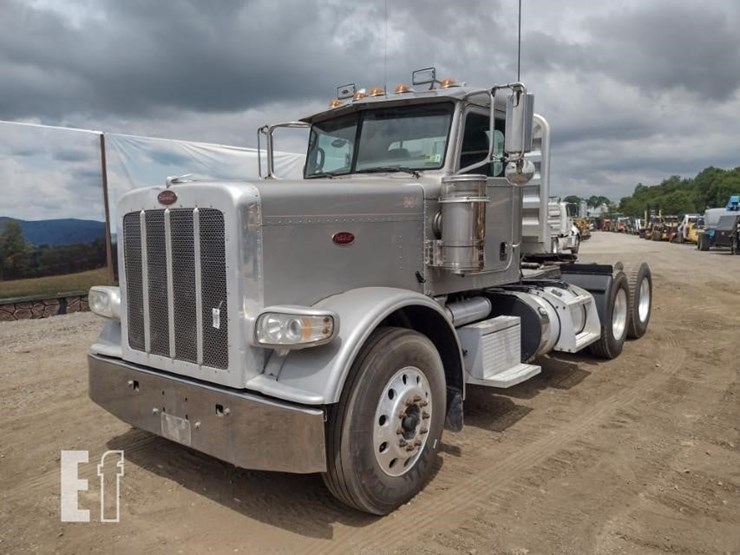 2011-peterbilt-388-image-38