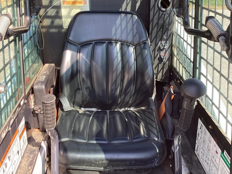 2014-bobcat-s70-image-13