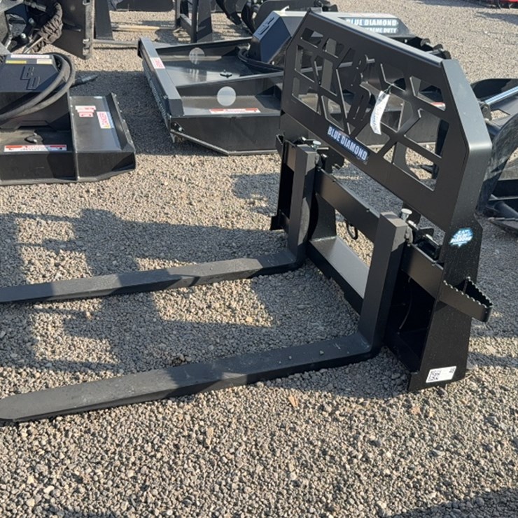 #2071 • BLUE DIAMOND 48" SKID STEER PALLET FORKS