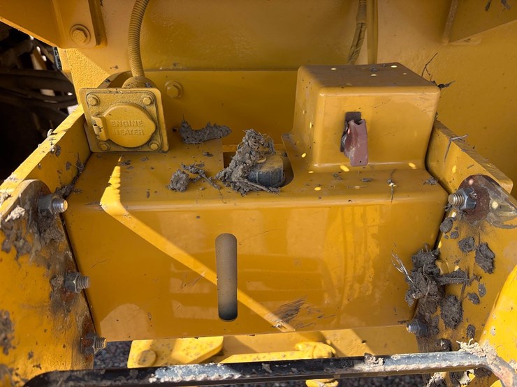 2012-caterpillar-930-image-16