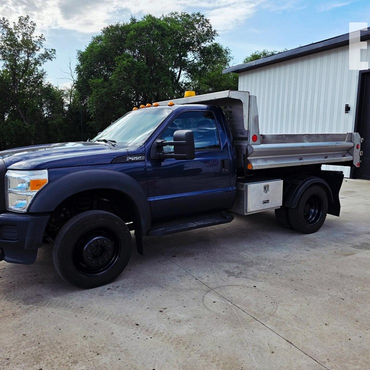 2015 FORD F550