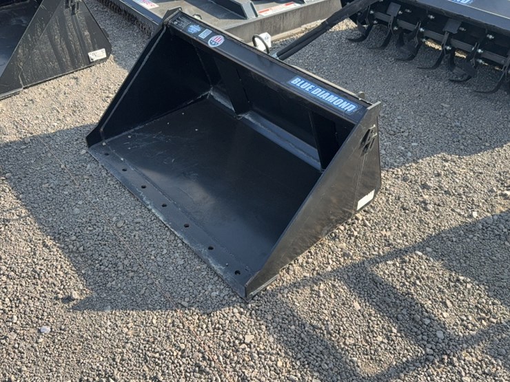 #2069-•-blue-diamond-44"-mini-skid-steer-smooth-bucket-image-2