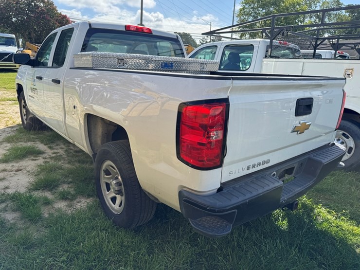 2015-chevrolet-silverado-1500-image-4