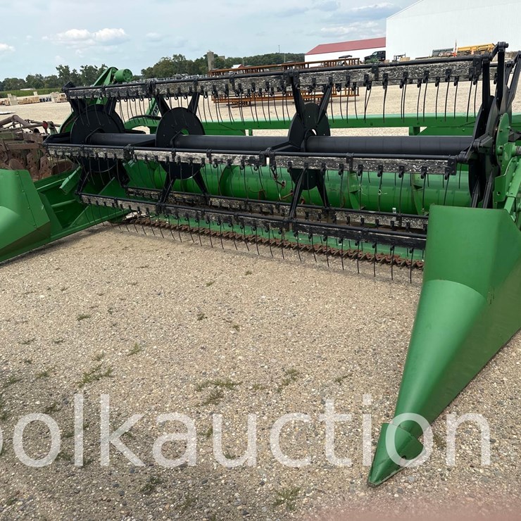 JOHN DEERE 213