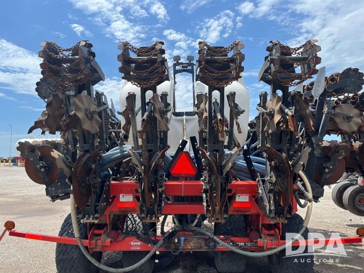 2019-kuhn-gladiator-1205-strip-till-bar-(jn2501,-unit-tb12)-image-36