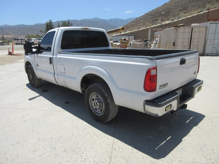2016-ford-f250-sd-xl-image-2