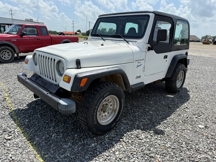 1997-jeep-wrangler-image-1