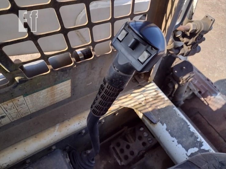 bobcat-t250-image-10