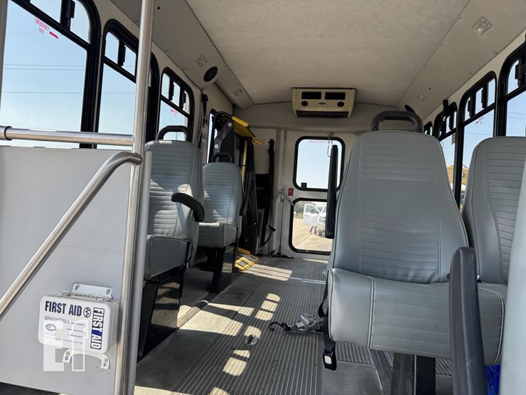 2007-ford-e350-image-34