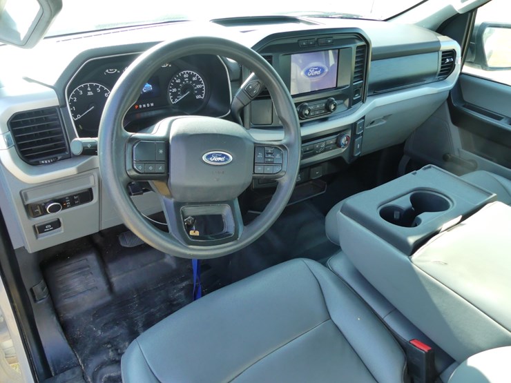 2021-ford-f150-xl-image-11