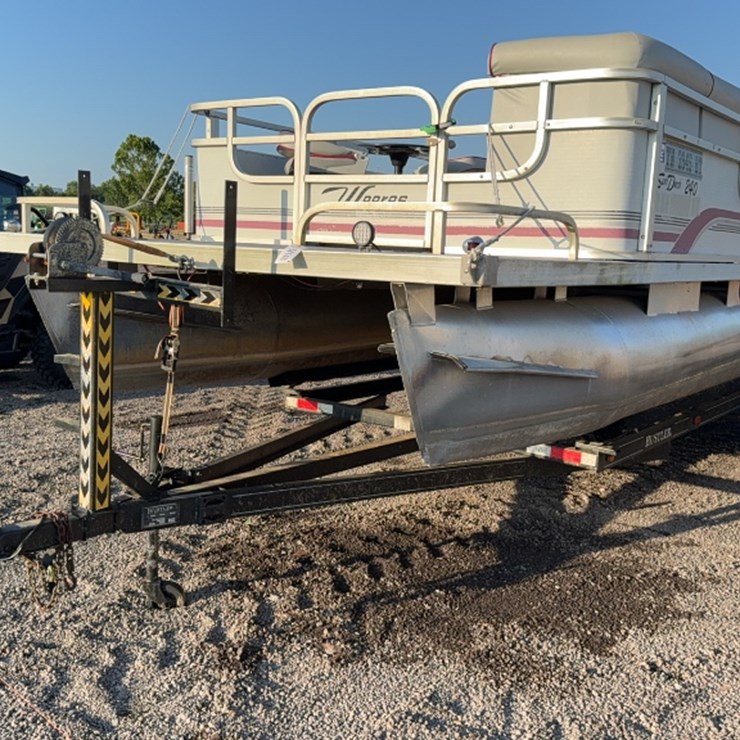 #3057 • 1994 WEERES SUNDECK 240 24' PONTOON BOAT