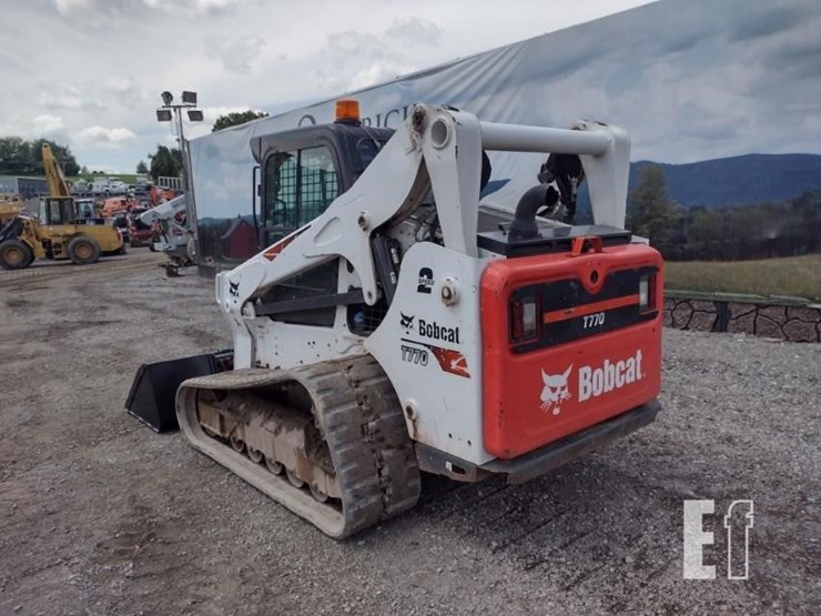 2021-bobcat-t770-image-43