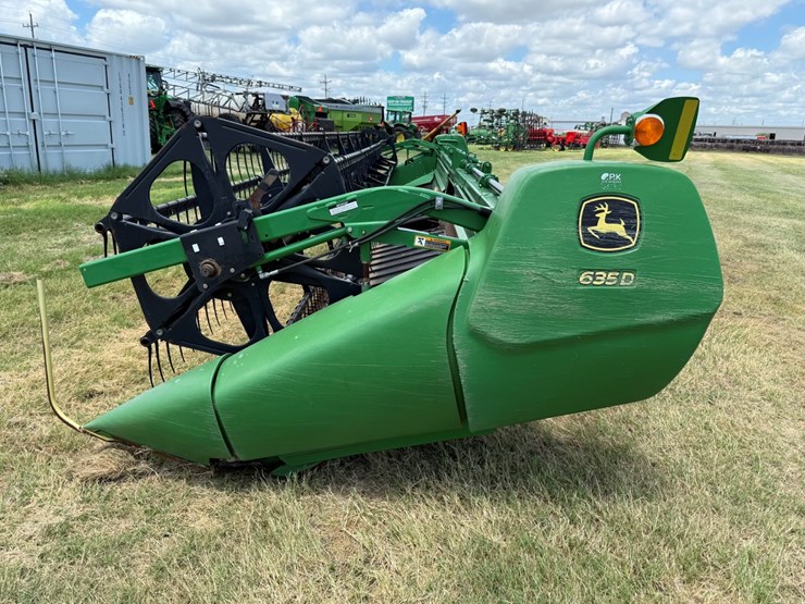 2010-john-deere-635d-image-16