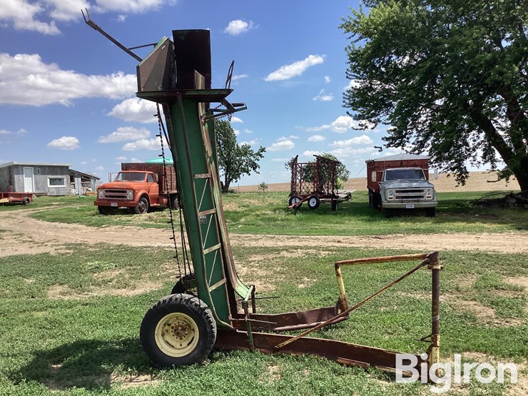 john-deere-00990hc-ground-driven-bale-loader-image-4