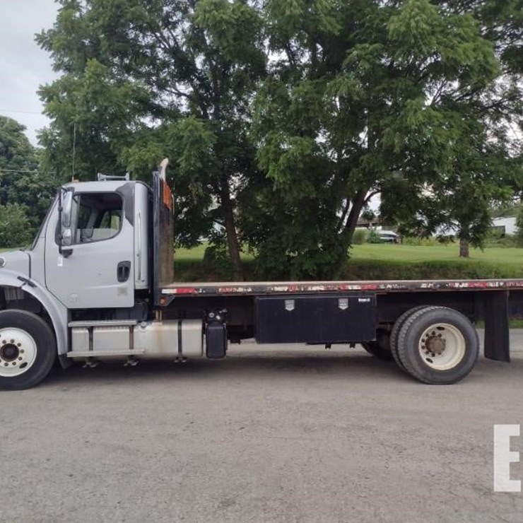 2015 FREIGHTLINER BUSINESS CLASS M2 106
