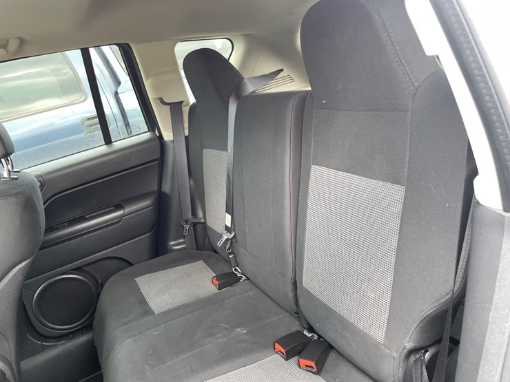 2011-jeep-compass-image-59
