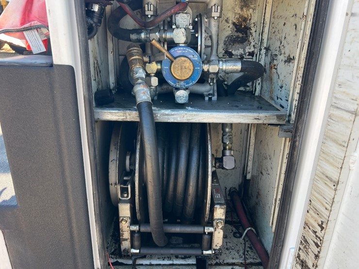 2010-kenworth-t270-image-24