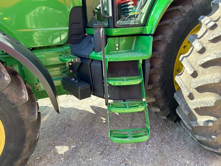 2005-john-deere-8220-image-12