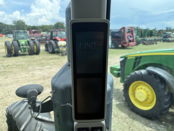 2014-john-deere-8270r-image-19