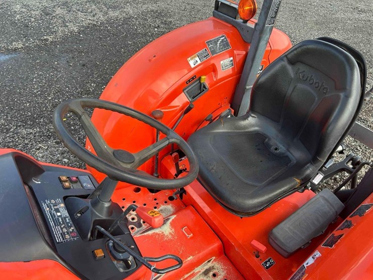 2015-kubota-m5660su-image-23