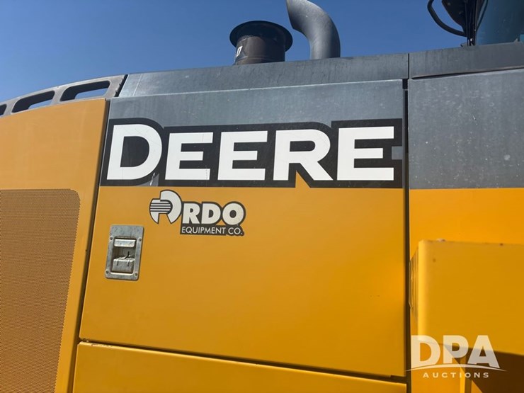 2015-deere-624k-image-23