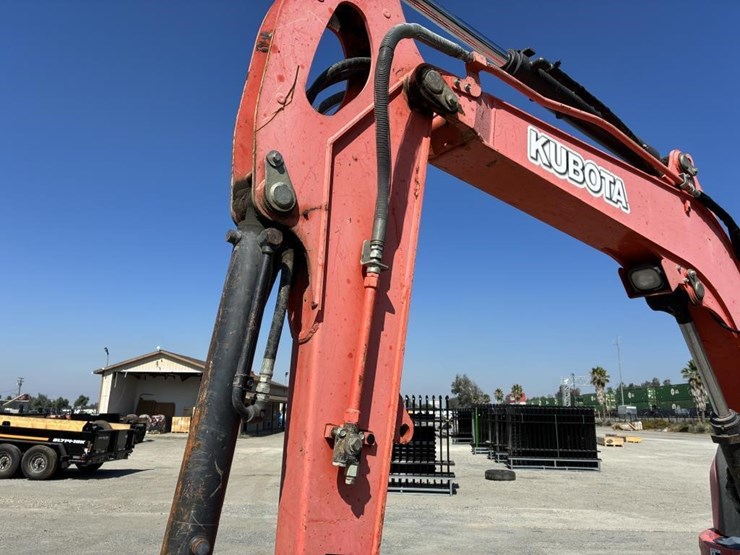 2014-kubota-kx057-4-image-9