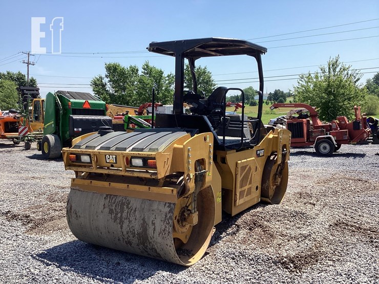 2019-caterpillar-cb8-image-4