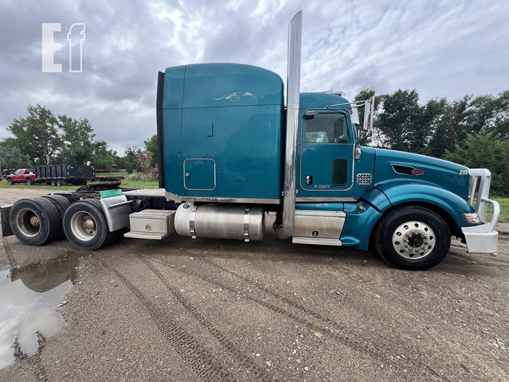 2013-peterbilt-386-image-4