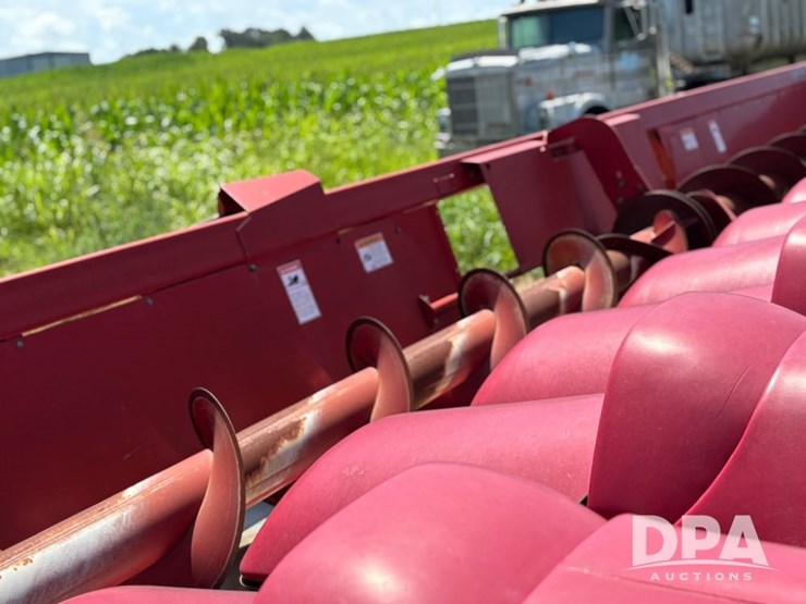 2010-case-ih-3412-image-31