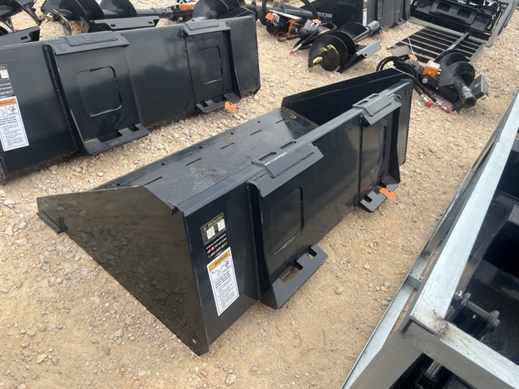 wolverine-66"-ss-track-bucket-image-4
