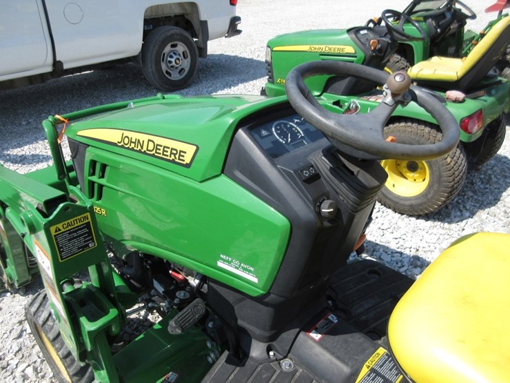 john-deere-1025r-image-3